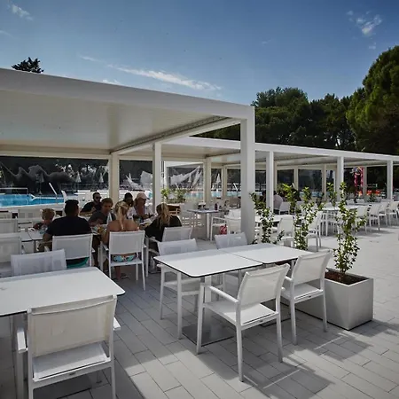 منتزه العطل Dei Fiori Village